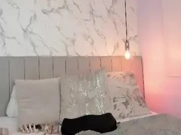 Karlla_brown  live sex cam