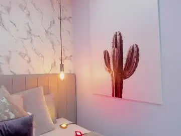 Karlla_brown  live sex cam