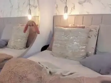 Karlla_brown  live sex cam