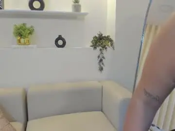 Karlla_brown  live sex cam