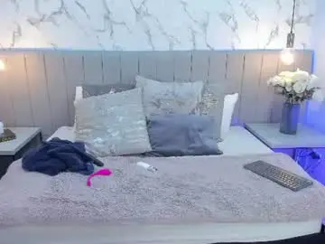 Karlla_brown  live sex cam