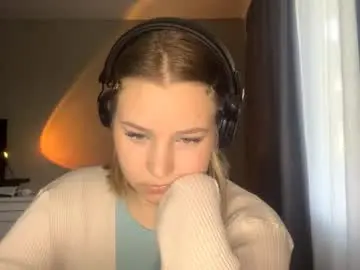 Lucretiagranthan  live sex cam
