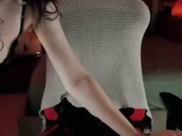 Revealyourdarkdesires  live sex cam