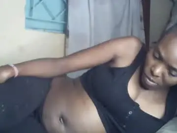 Sexxy_curvy23  live sex cam