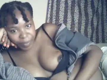 Sexxy_curvy23  live sex cam