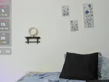 Skyla_moon  live sex cam