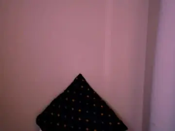 Spicyhotchicks  live sex cam