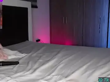 Cerecitaqueen  live sex cam