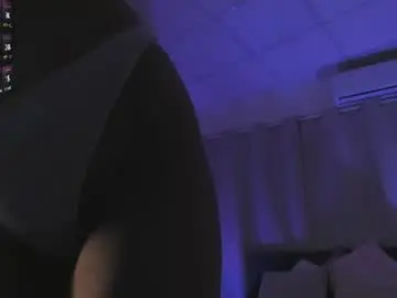 Divine_madness  live sex cam