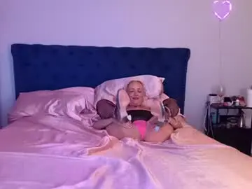 Jennined  live sex cam