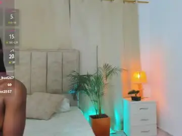 Kiralstaens  live sex cam