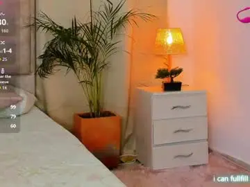 Kiralstaens  live sex cam