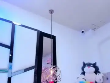 Manelykswift  live sex cam