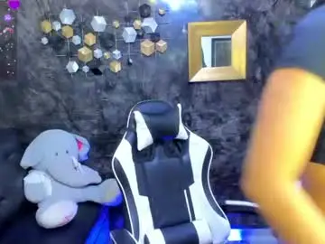 Miiaabloom  live sex cam