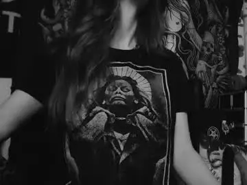 Silentmary  live sex cam