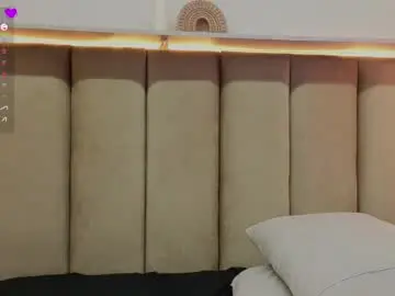 Sofi_oaks  live sex cam