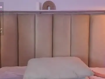 Sofi_oaks  live sex cam