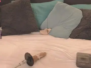 _victoria_hills  live sex cam