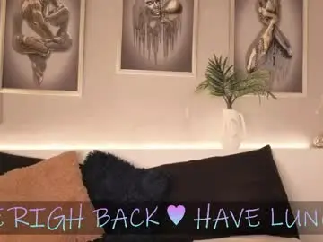 _victoria_hills  live sex cam