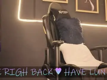_victoria_hills  live sex cam