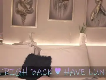 _victoria_hills  live sex cam