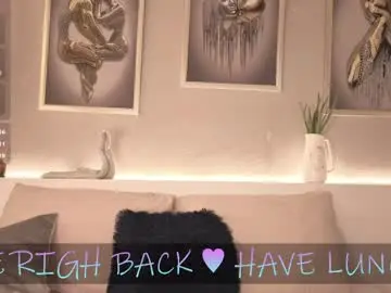 _victoria_hills  live sex cam
