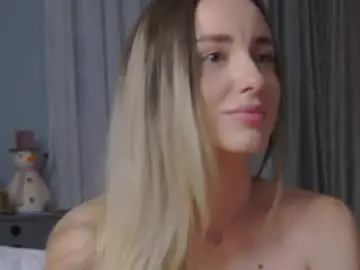 Alexiswhiteee  live sex cam