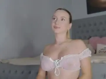Alexiswhiteee  live sex cam