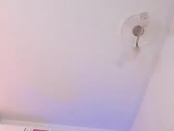 Osiris_w  live sex cam