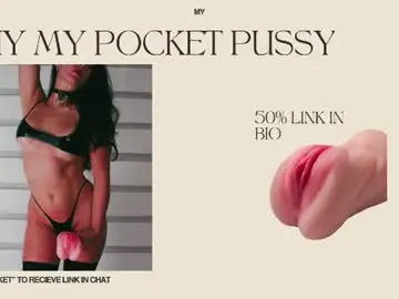 Rosiebones  live sex cam