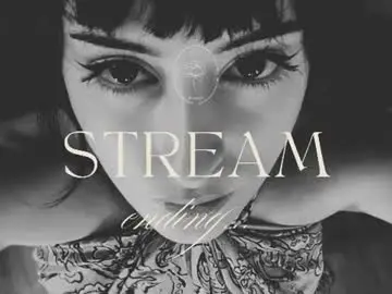 Rosiebones  live sex cam