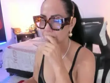 Rubystrome  live sex cam