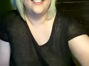 Thikkumz_koxx  live sex cam