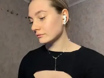 Torydesmarias  live sex cam