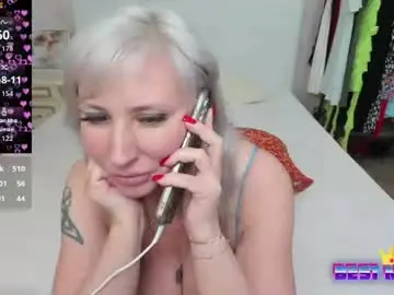 Urakraus  live sex cam