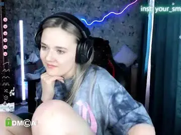 Your_small_bunny  live sex cam