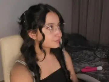 Ali_itcadu  live sex cam