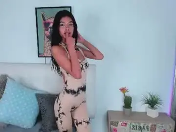 Bonihelove  live sex cam