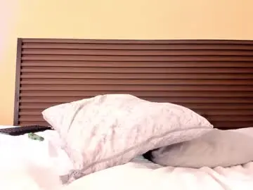 Kim_baker1  live sex cam