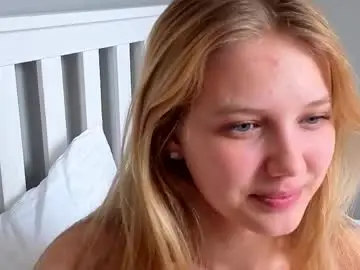 Lil_tasty33  live sex cam