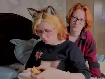 Lil_tasty33  live sex cam