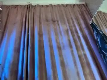 Lili_01  live sex cam