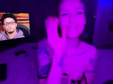 Slimsodangerous  live sex cam