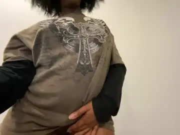 Zoemovesme  live sex cam