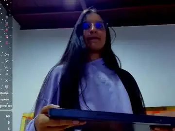 Chloe_argelnt  live sex cam