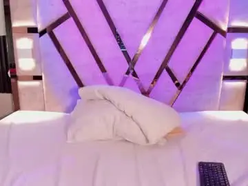 Cristhinbrown  live sex cam