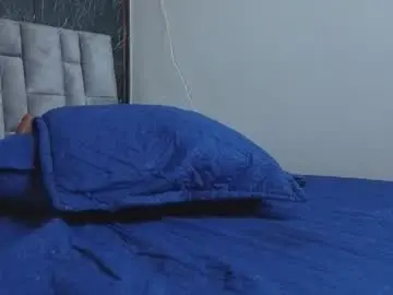 Emmi_collins  live sex cam