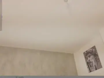 Emmi_collins  live sex cam