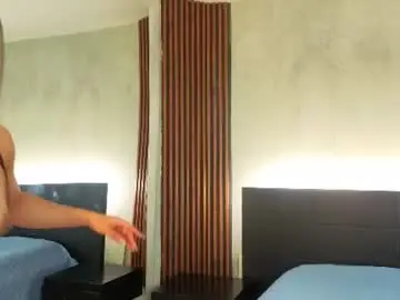 Emmi_collins  live sex cam