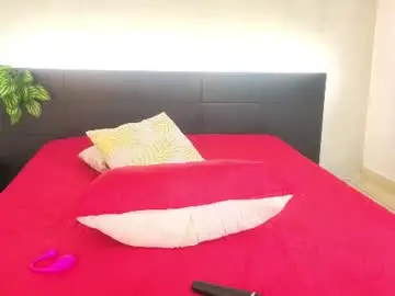 Emmi_collins  live sex cam